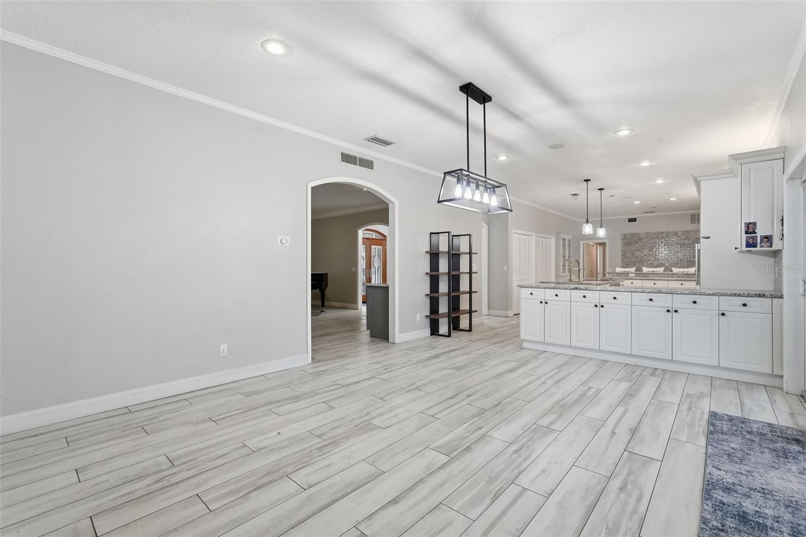 Image 11 of 54 For 1761 Long Bow Lane