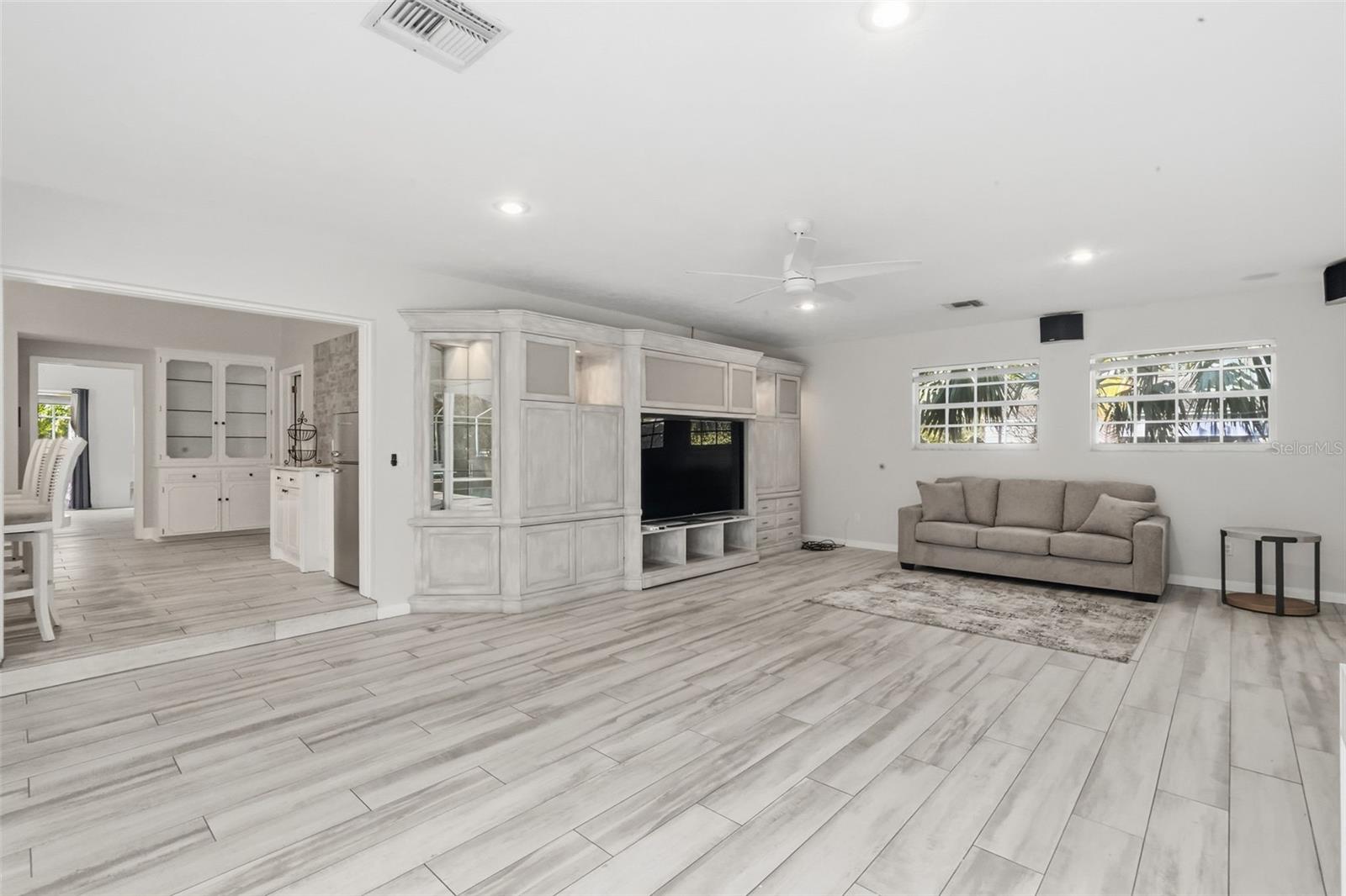 Image 19 of 54 For 1761 Long Bow Lane