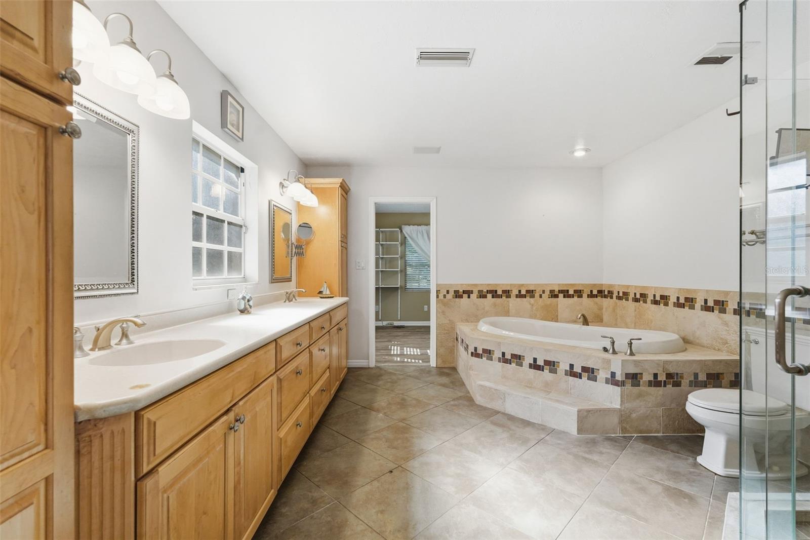 Image 22 of 54 For 1761 Long Bow Lane