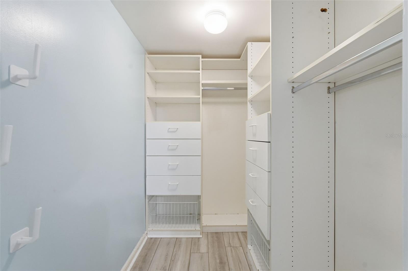 Image 31 of 54 For 1761 Long Bow Lane