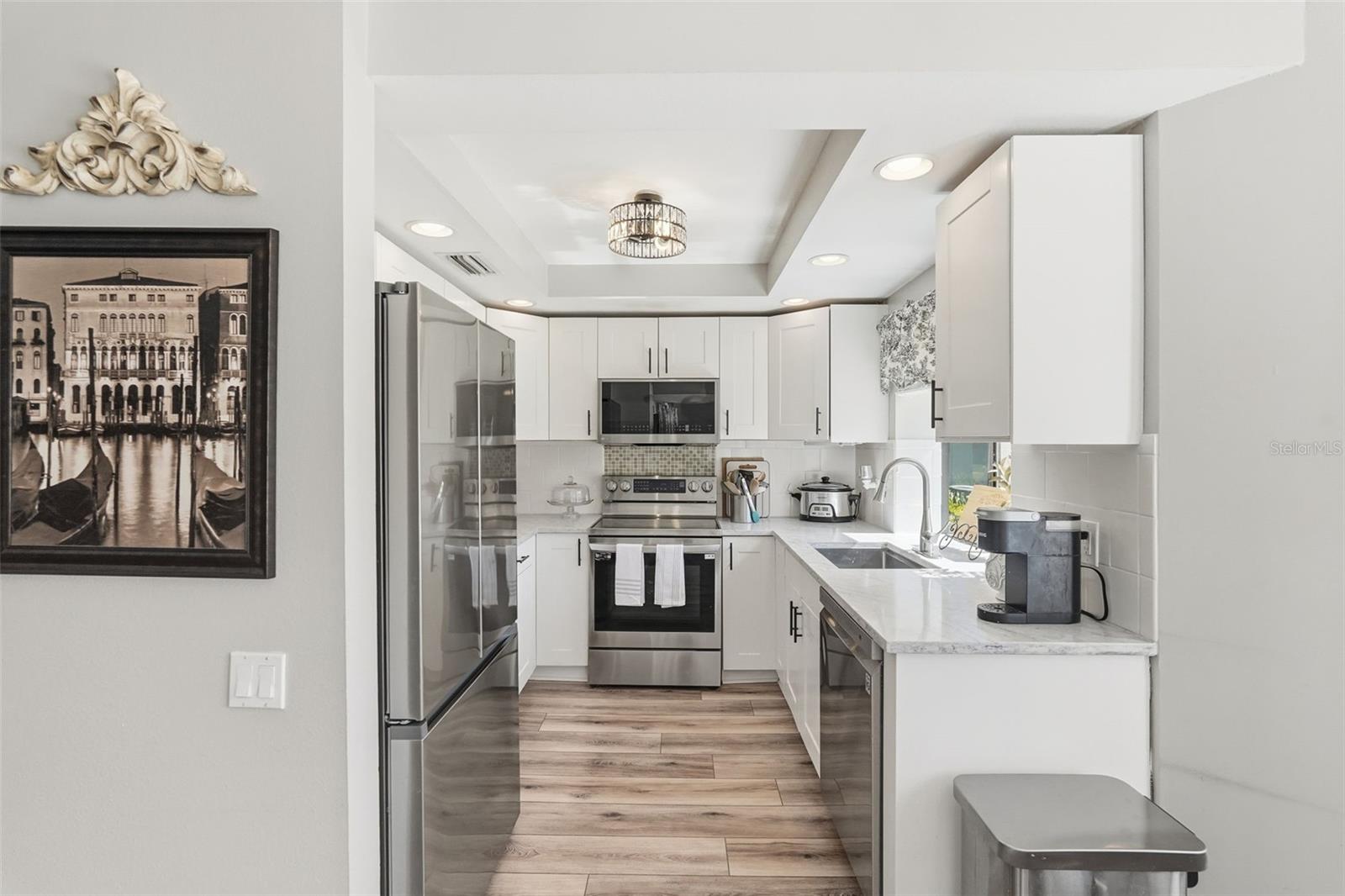 Image 12 of 32 For 3024 Landmark Boulevard 601