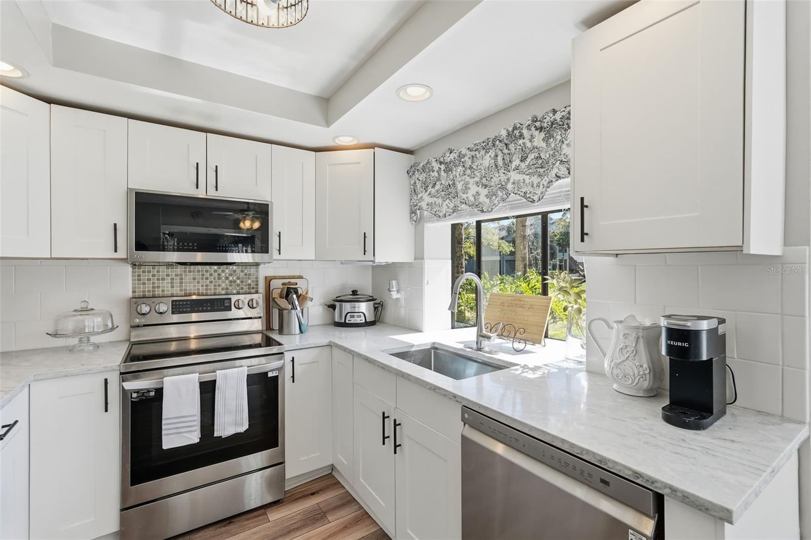 Image 13 of 32 For 3024 Landmark Boulevard 601