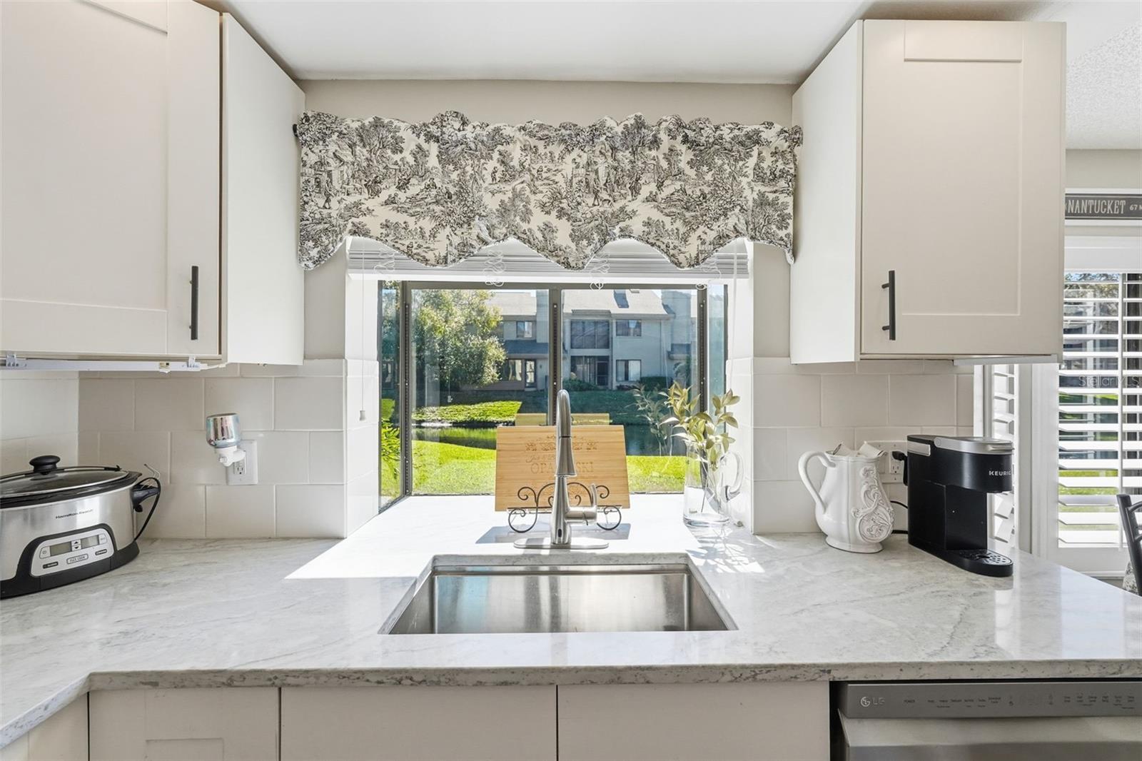 Image 15 of 32 For 3024 Landmark Boulevard 601