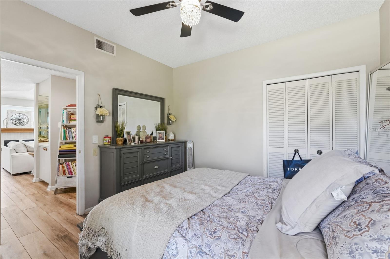 Image 25 of 32 For 3024 Landmark Boulevard 601