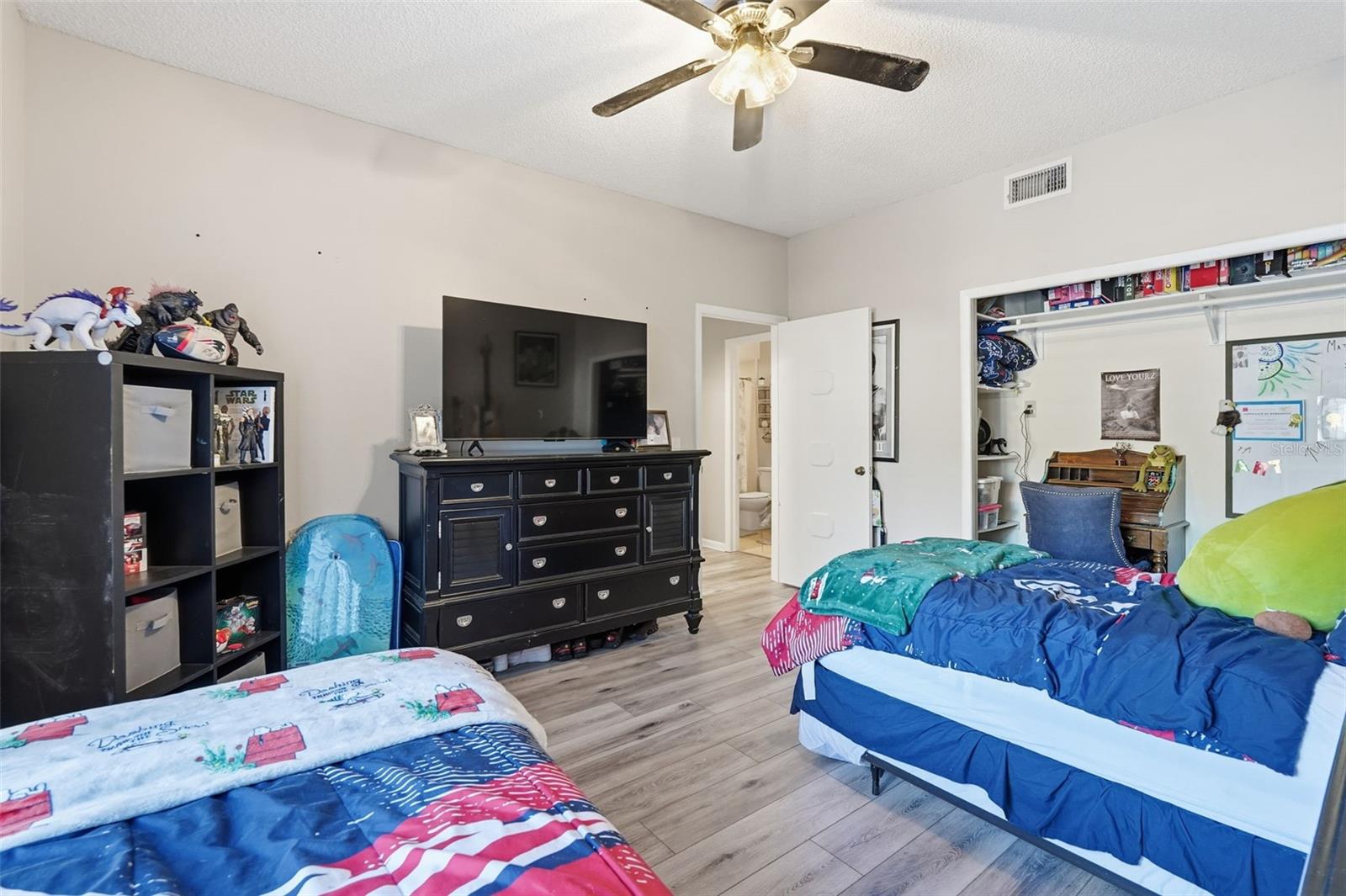 Image 28 of 32 For 3024 Landmark Boulevard 601