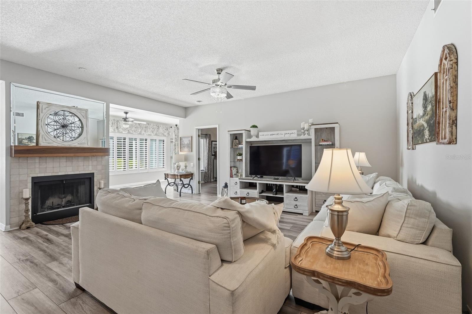 Image 5 of 32 For 3024 Landmark Boulevard 601