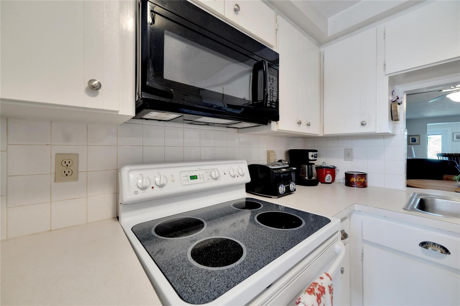 Image 20 of 69 For 4112 Hampton Drive