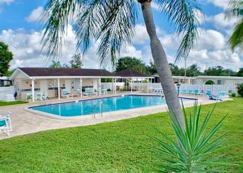 Listing photo id 3 for 1100 Belcher Road S 152