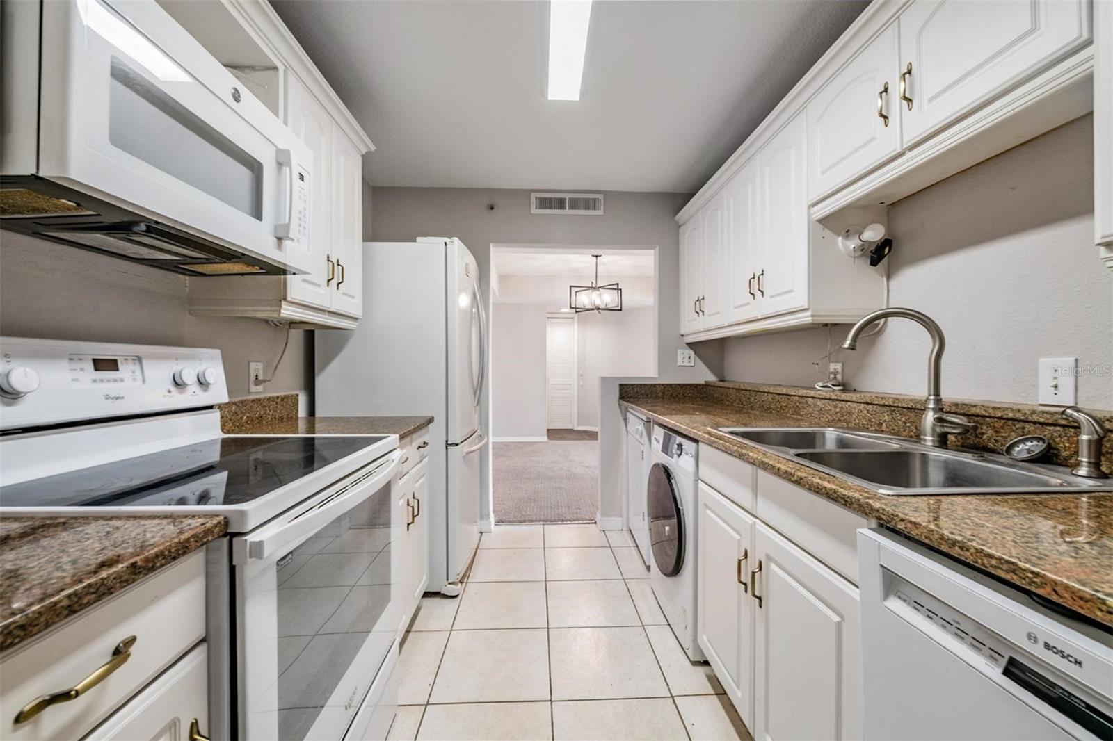 Image 6 of 34 For 3211 Swann Avenue 907