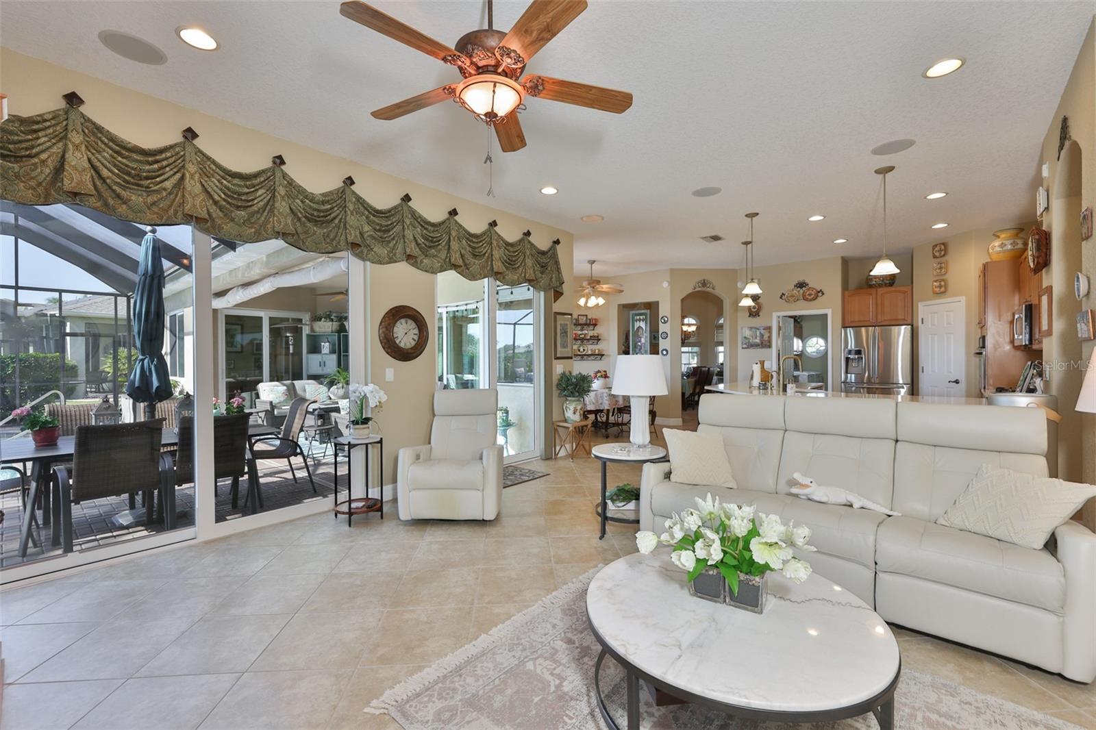 Listing photo id 23 for 328 Noble Faire Drive