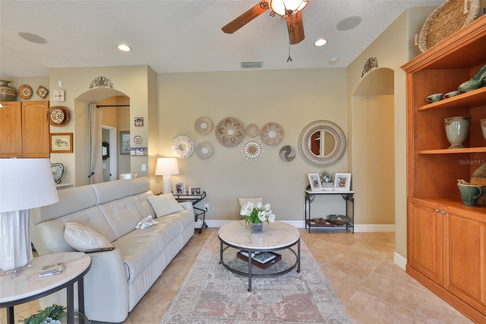 Listing photo id 24 for 328 Noble Faire Drive