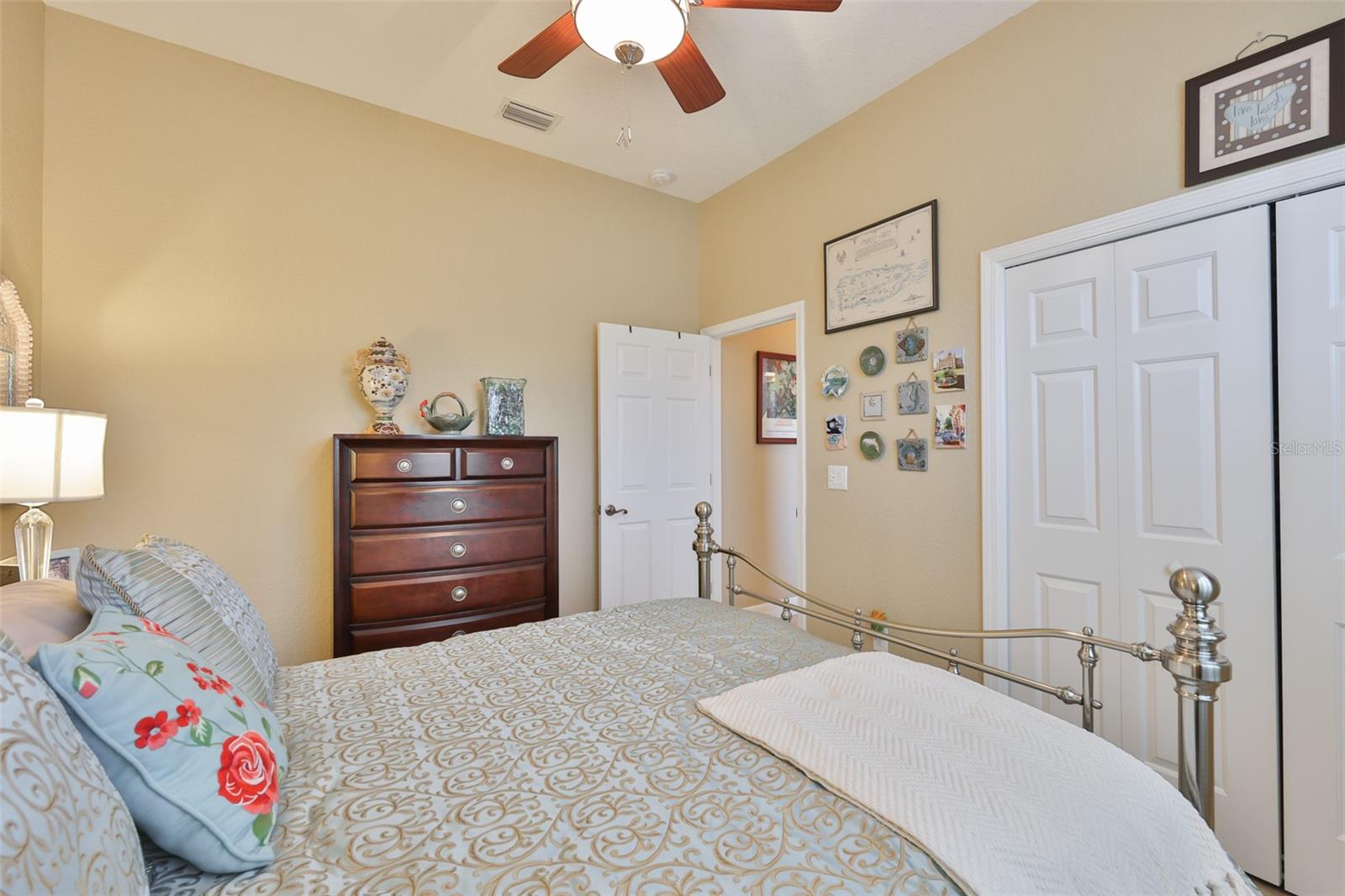 Listing photo id 28 for 328 Noble Faire Drive