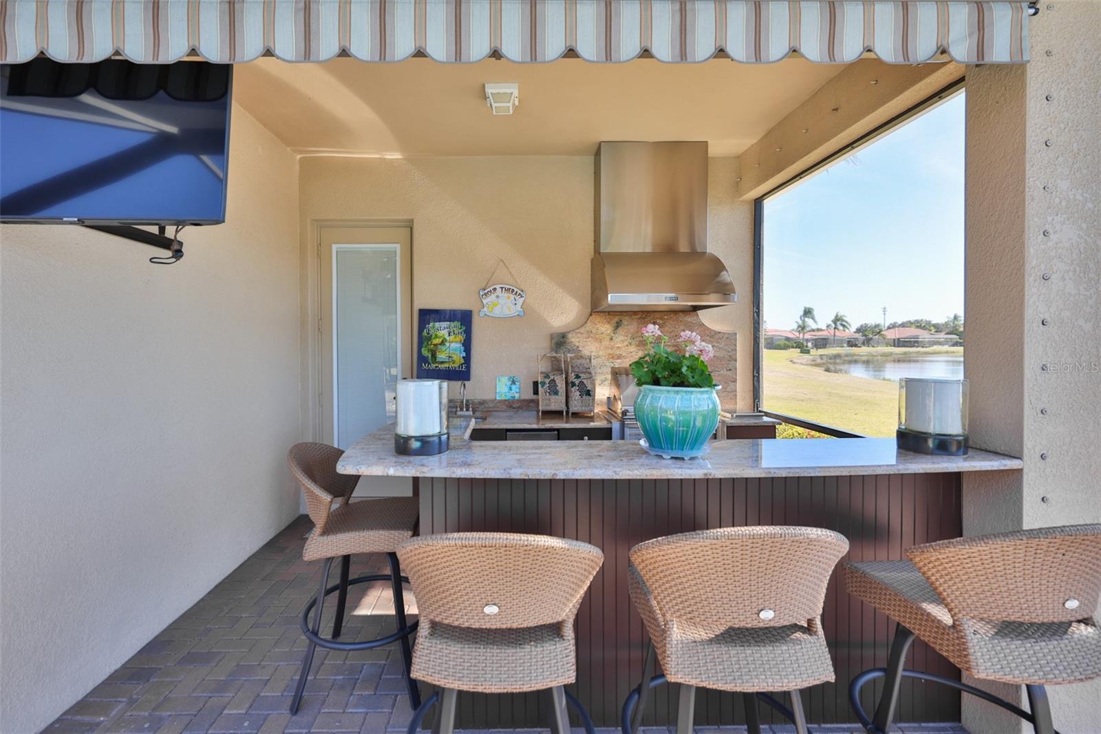 Listing photo id 42 for 328 Noble Faire Drive