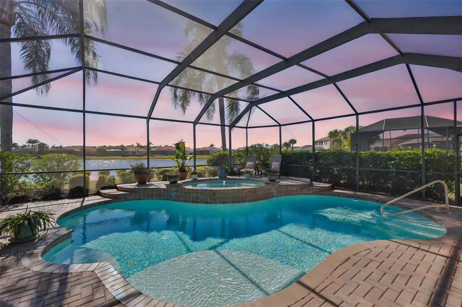 Listing photo id 46 for 328 Noble Faire Drive