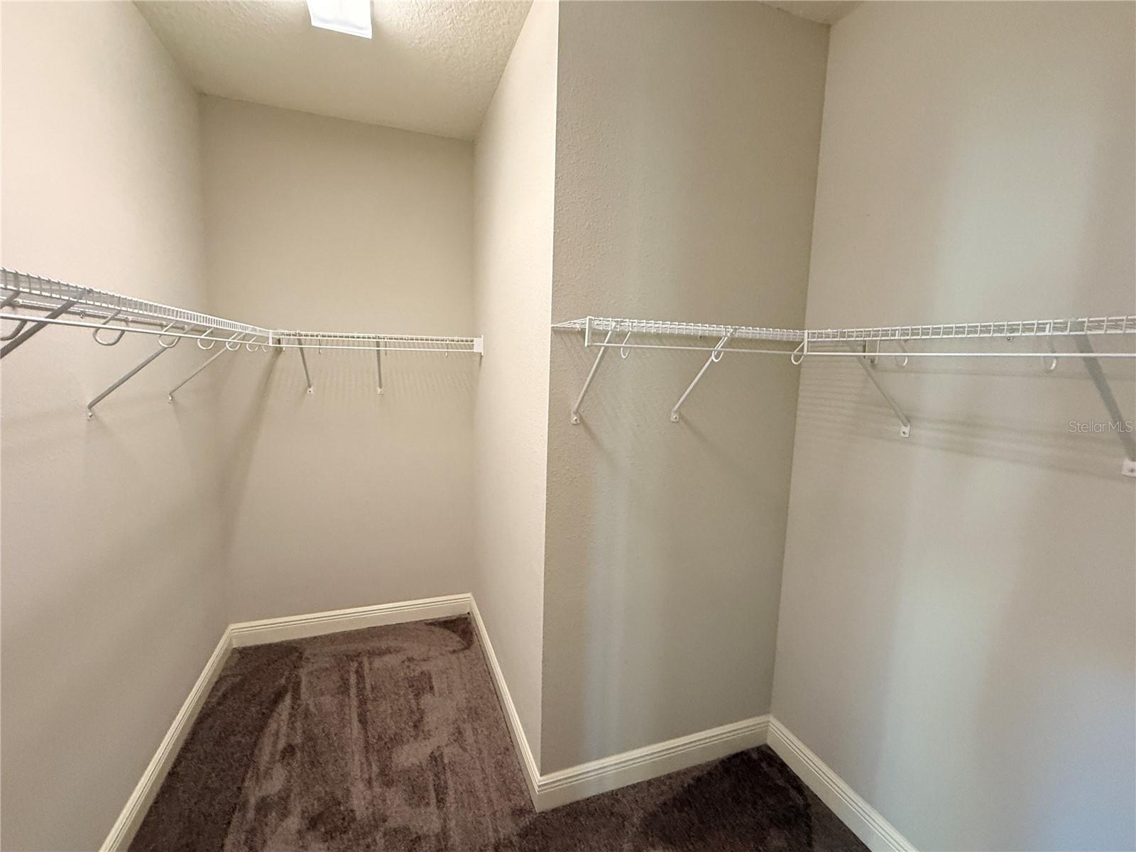 Image 18 of 39 For 7408 Sungold Meadow Court