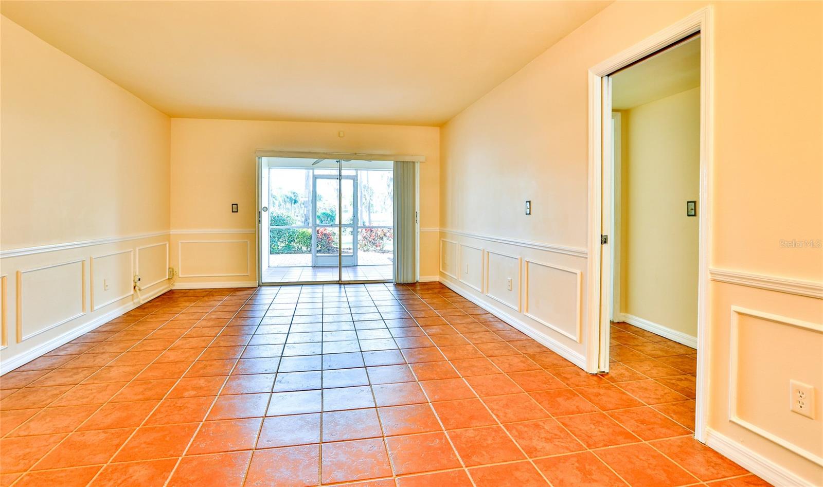 Image 17 of 21 For 10374 Carrollwood Lane 241