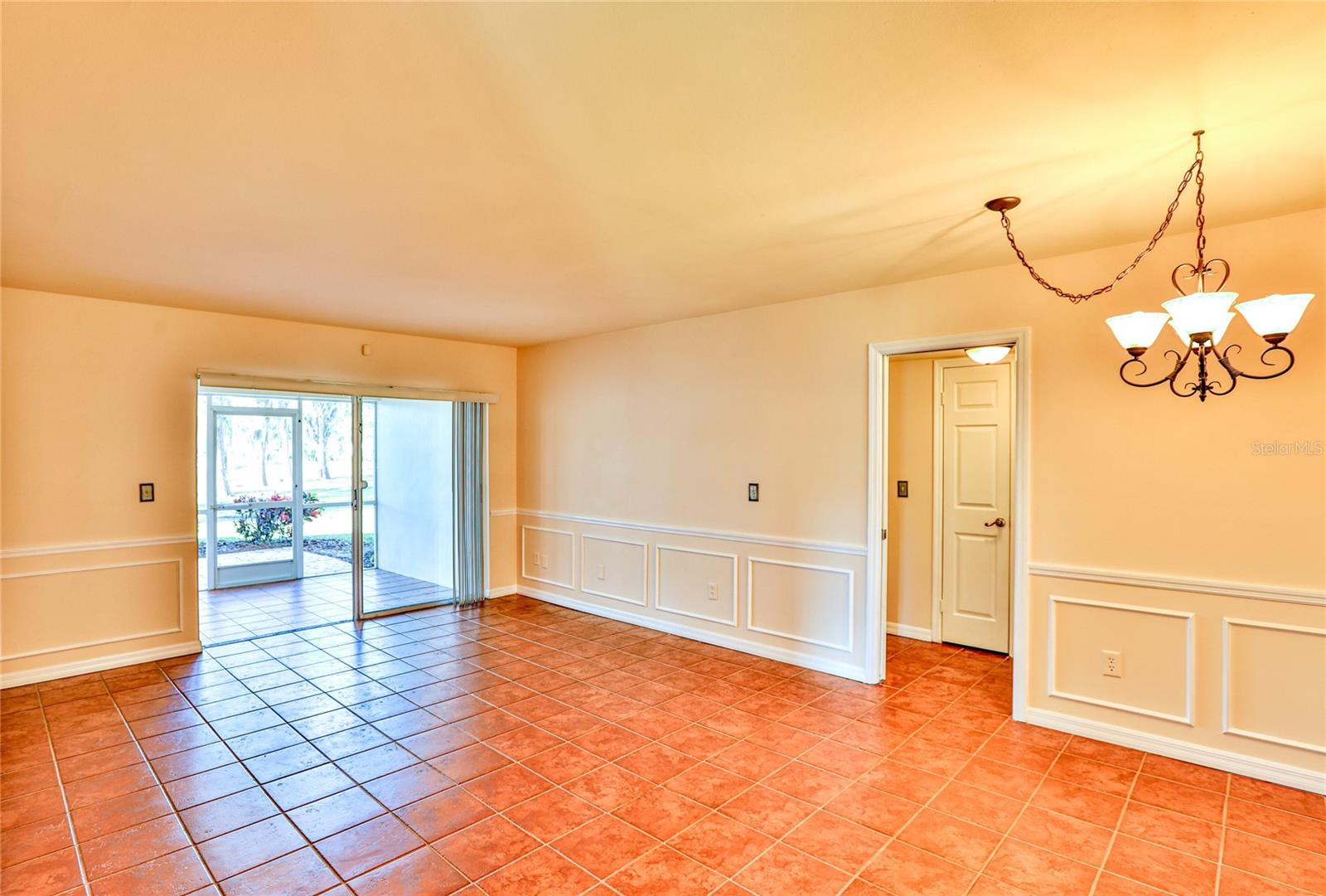 Image 4 of 21 For 10374 Carrollwood Lane 241