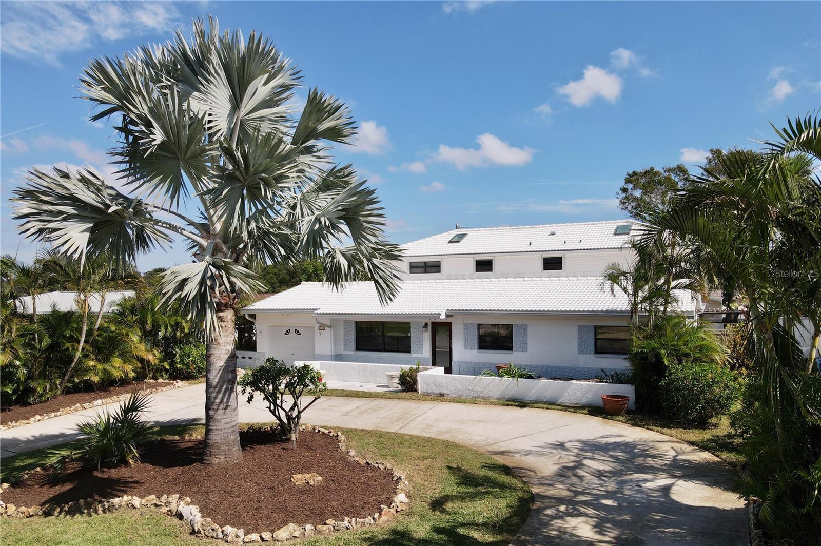 Details for 2945 68th Street N, ST PETERSBURG, FL 33710