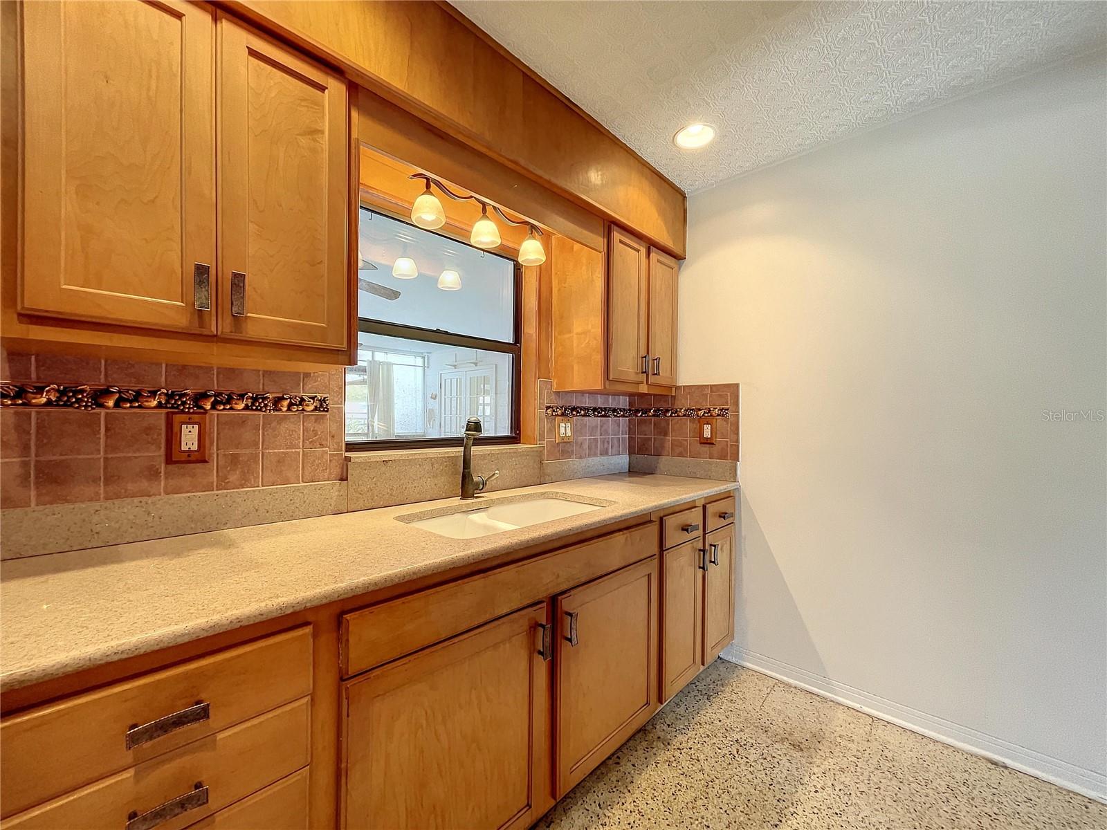 Image 20 of 71 For 2945 68th Street N