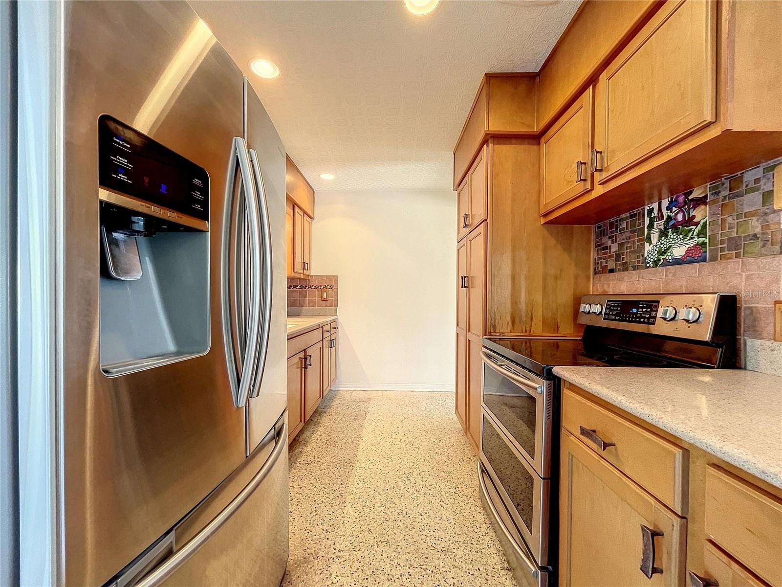 Image 21 of 71 For 2945 68th Street N