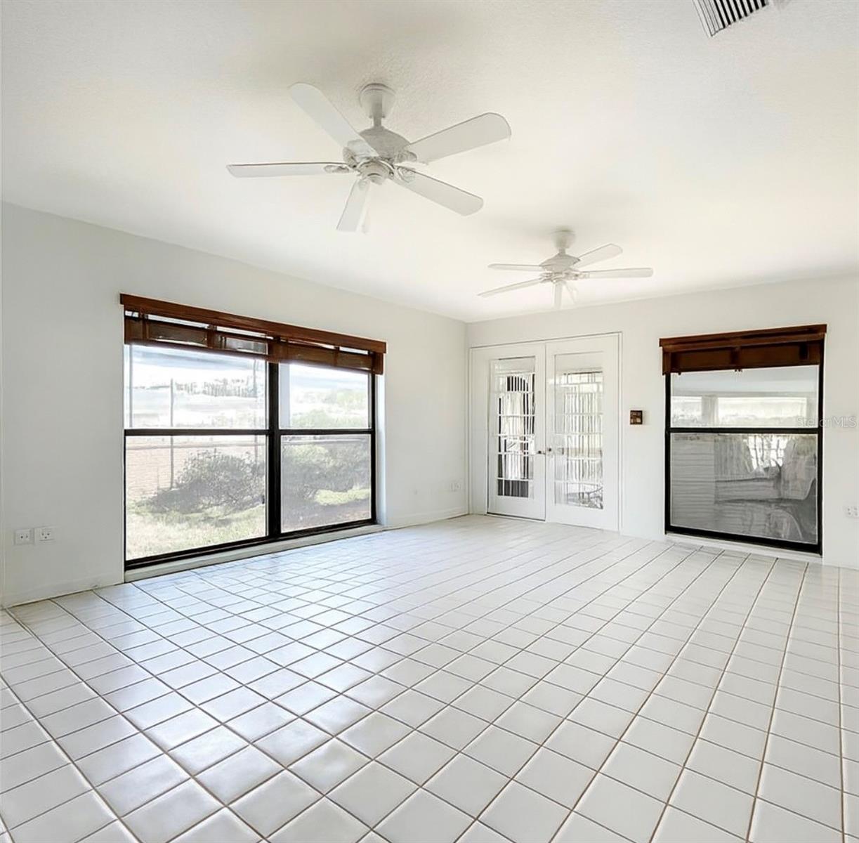 Image 24 of 71 For 2945 68th Street N