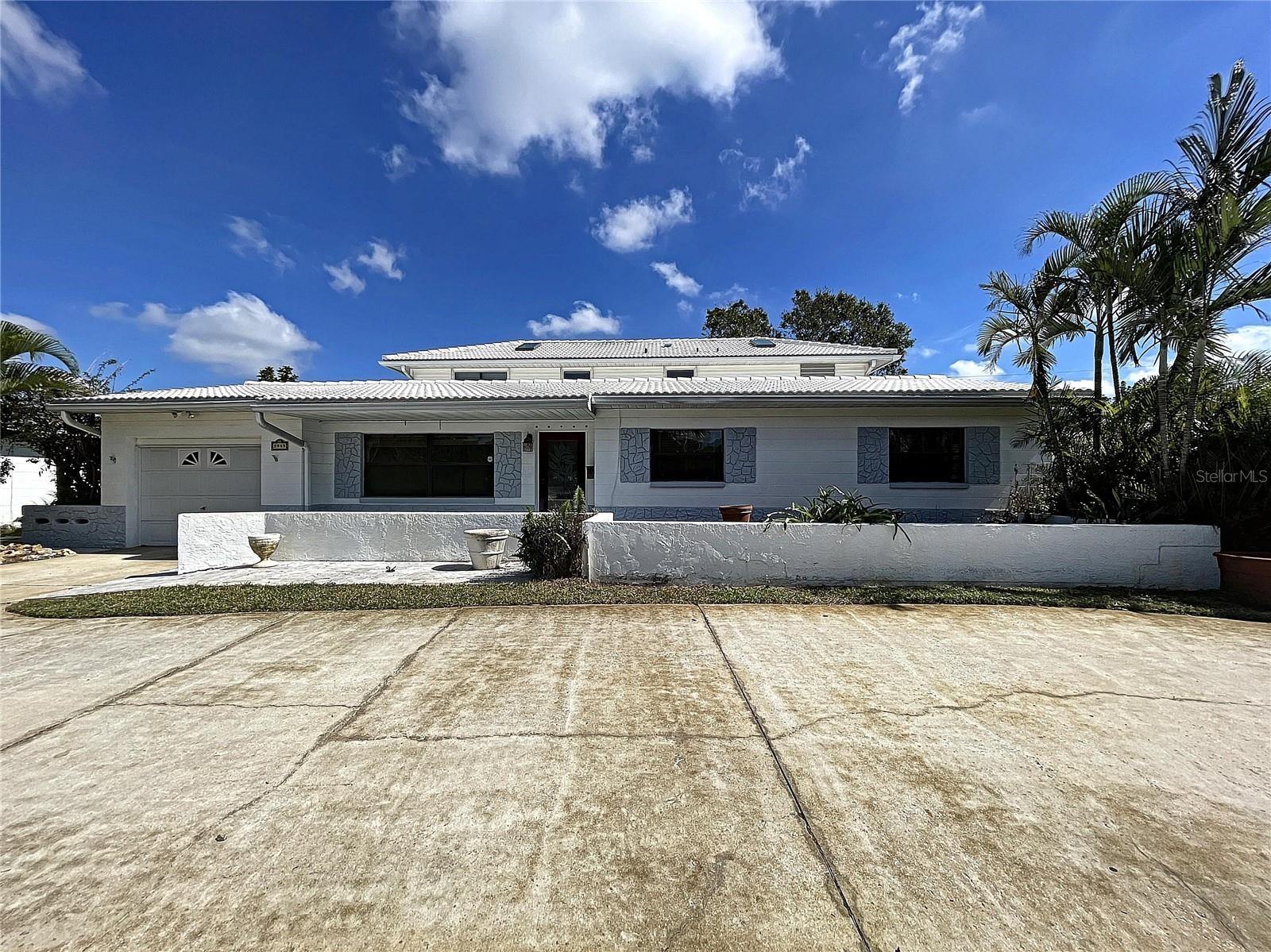 Image 9 of 71 For 2945 68th Street N