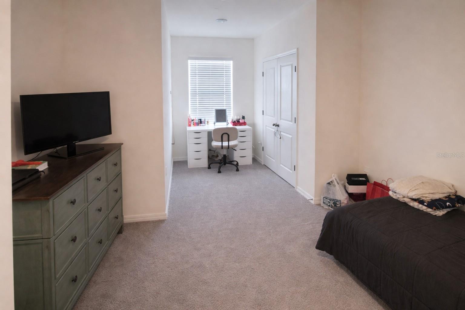 Image 22 of 25 For 33066 Tulip Petal Lane