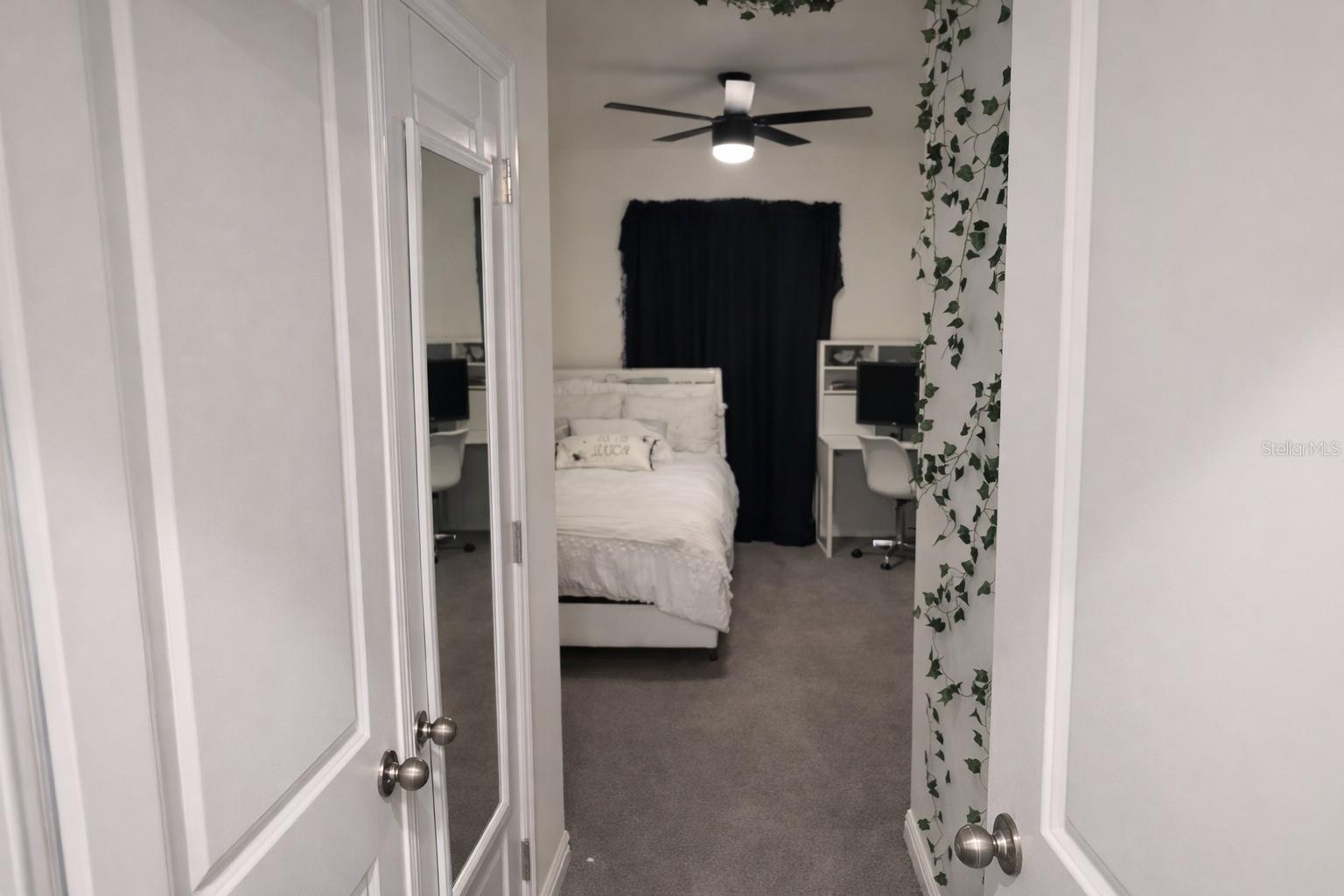 Image 23 of 25 For 33066 Tulip Petal Lane