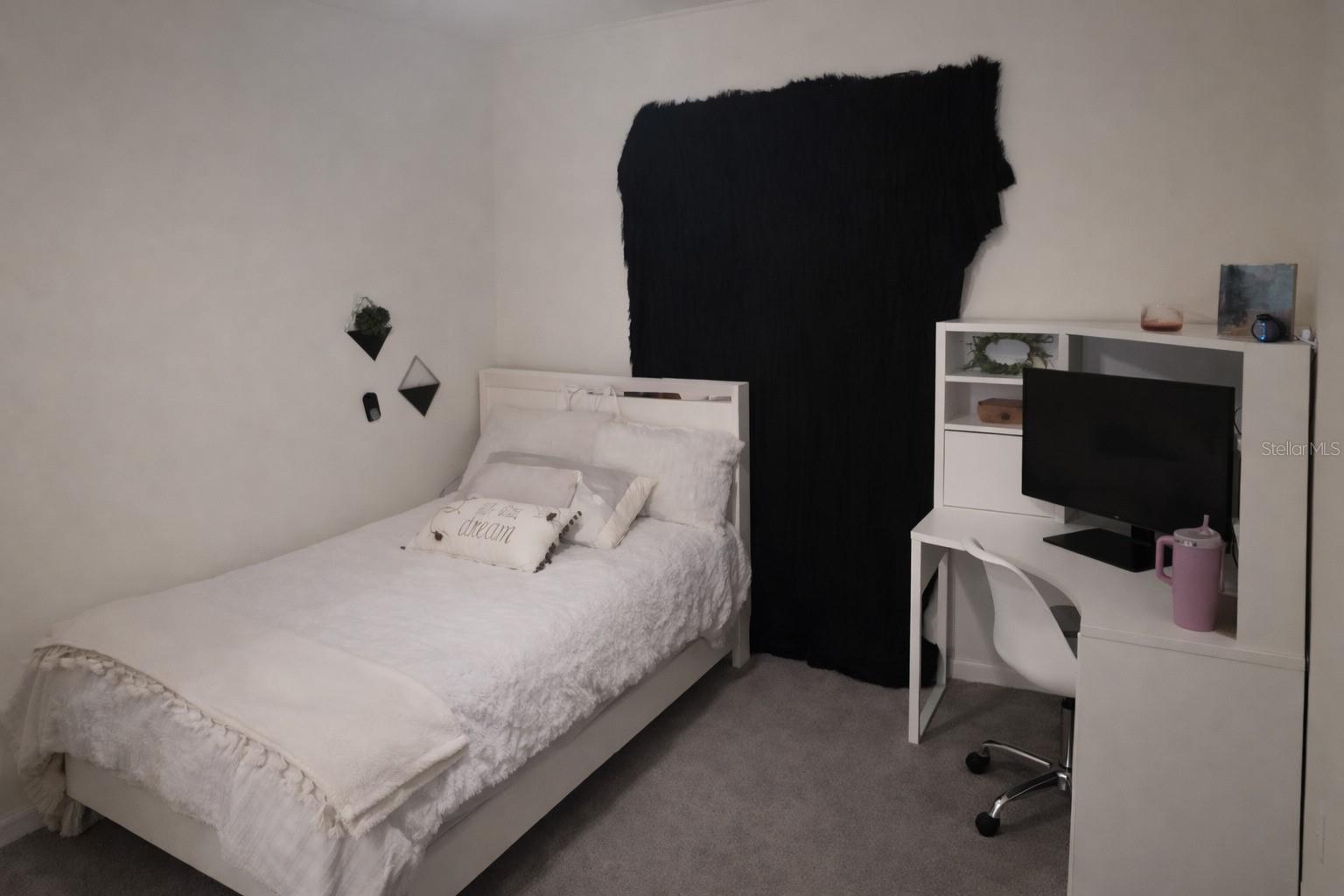 Image 24 of 25 For 33066 Tulip Petal Lane