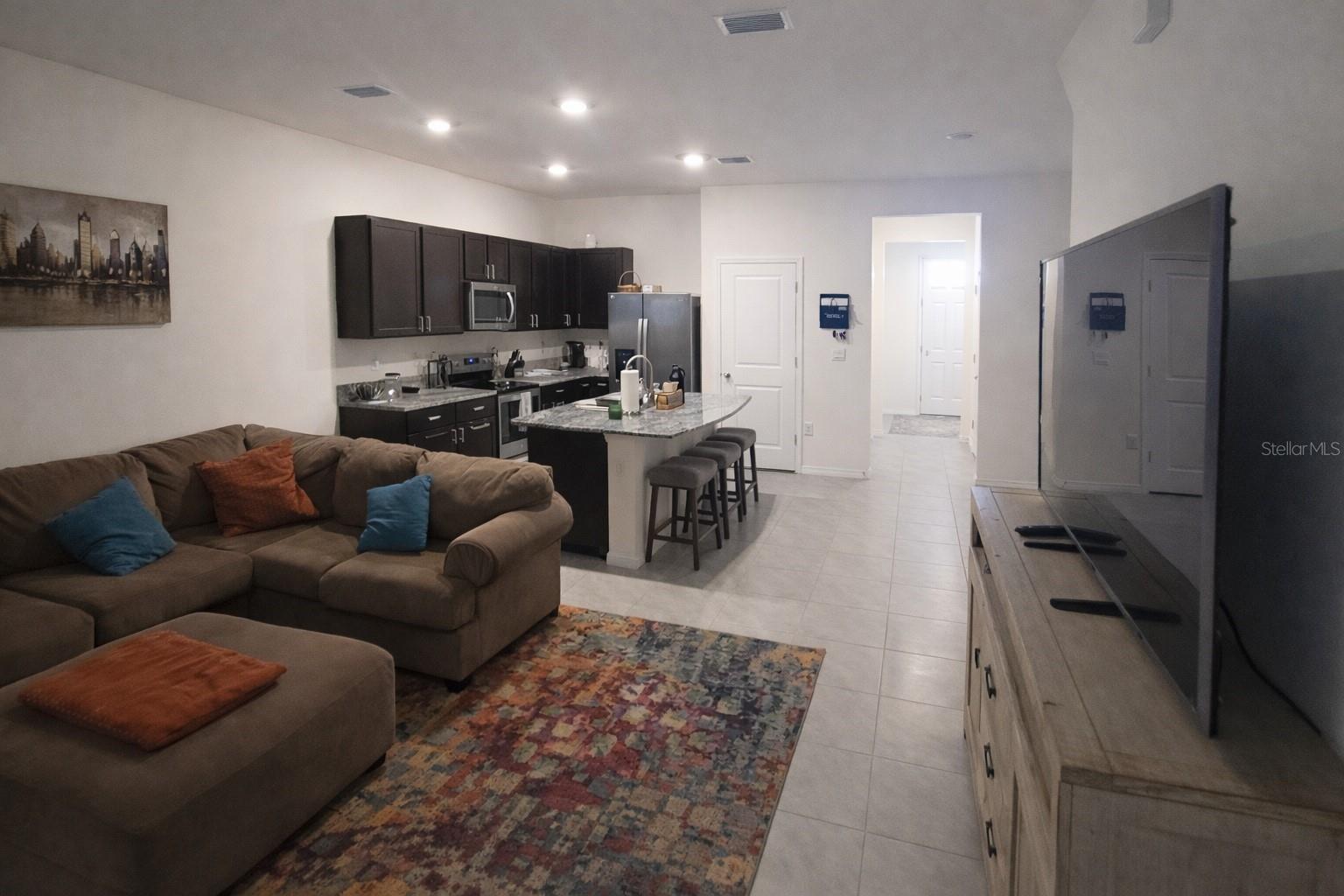 Image 8 of 25 For 33066 Tulip Petal Lane