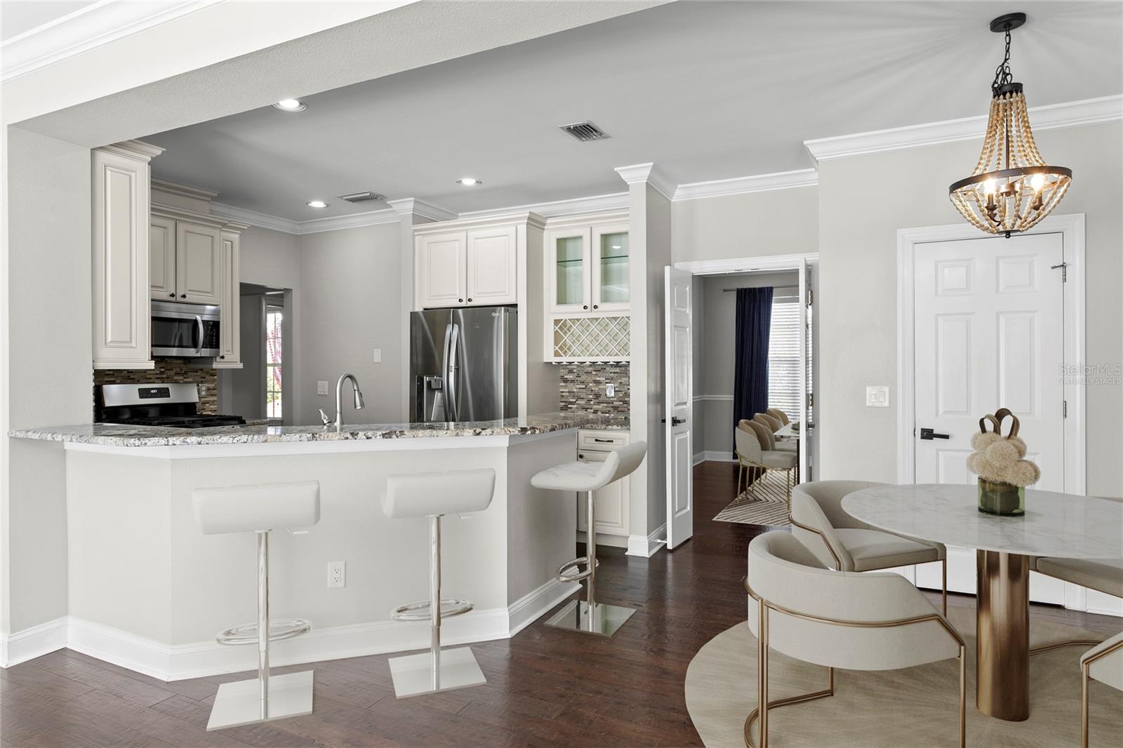 Image 15 of 63 For 305 Inner Harbour Circle