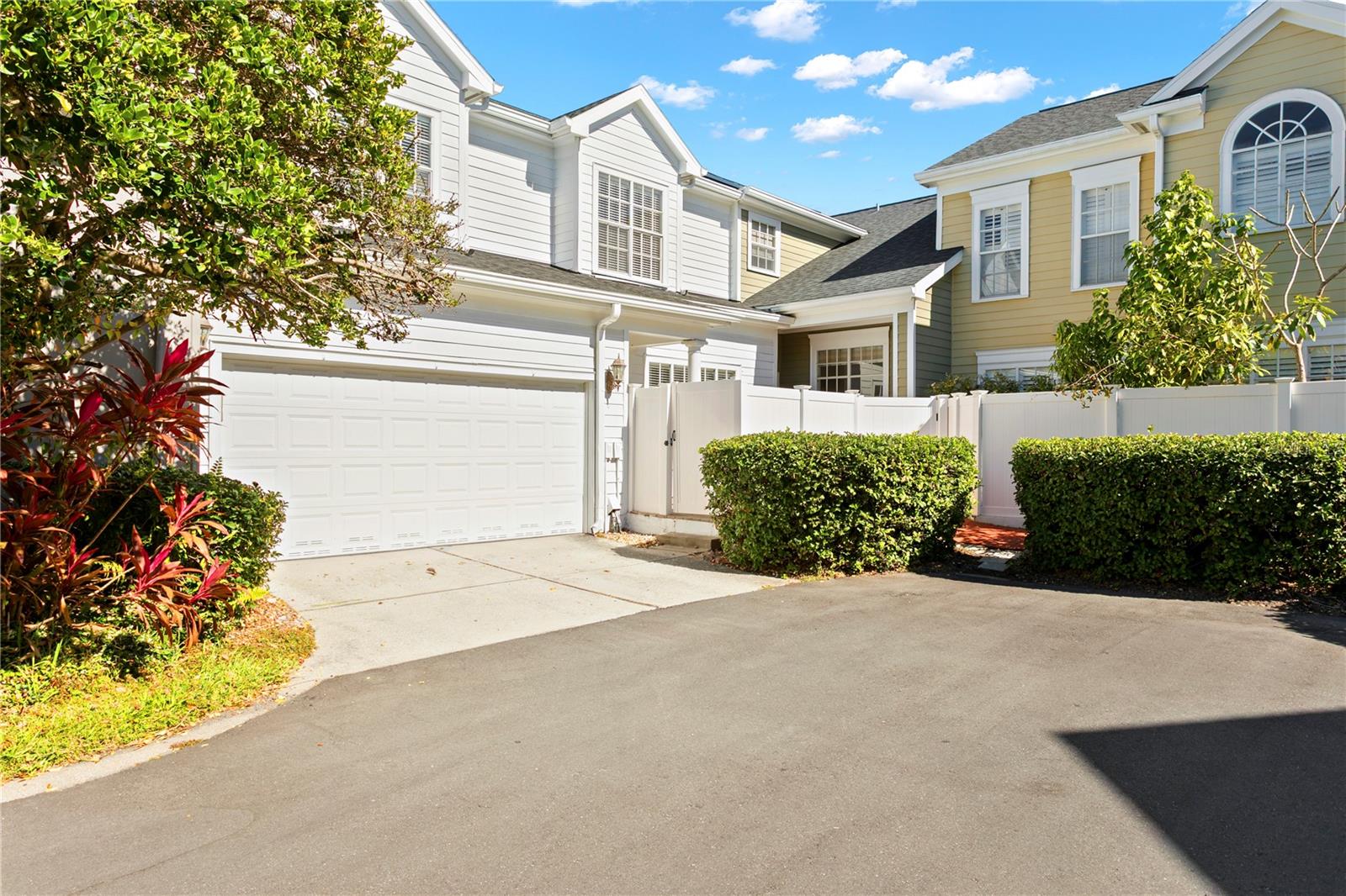 Image 38 of 63 For 305 Inner Harbour Circle