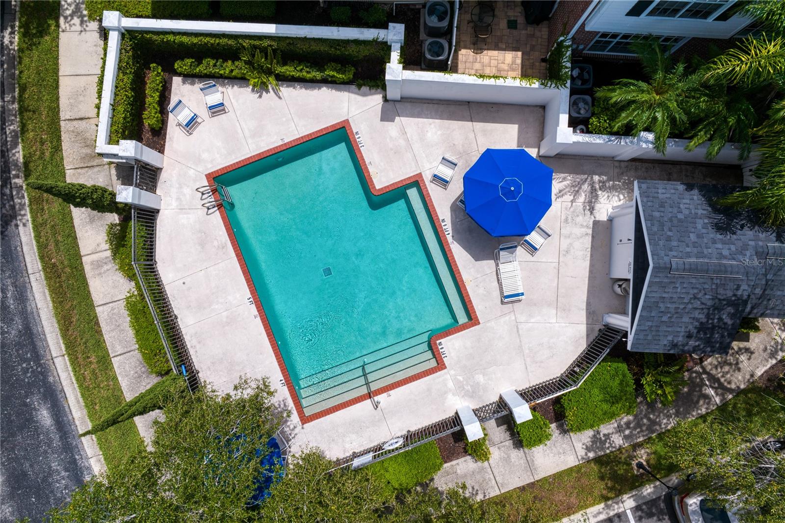 Image 42 of 63 For 305 Inner Harbour Circle