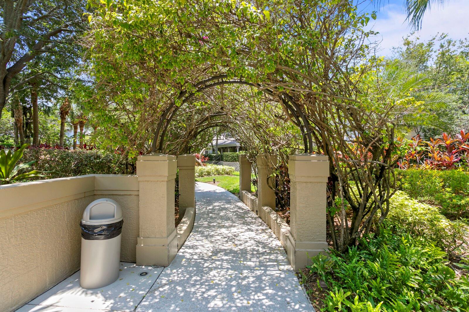 Image 46 of 63 For 305 Inner Harbour Circle