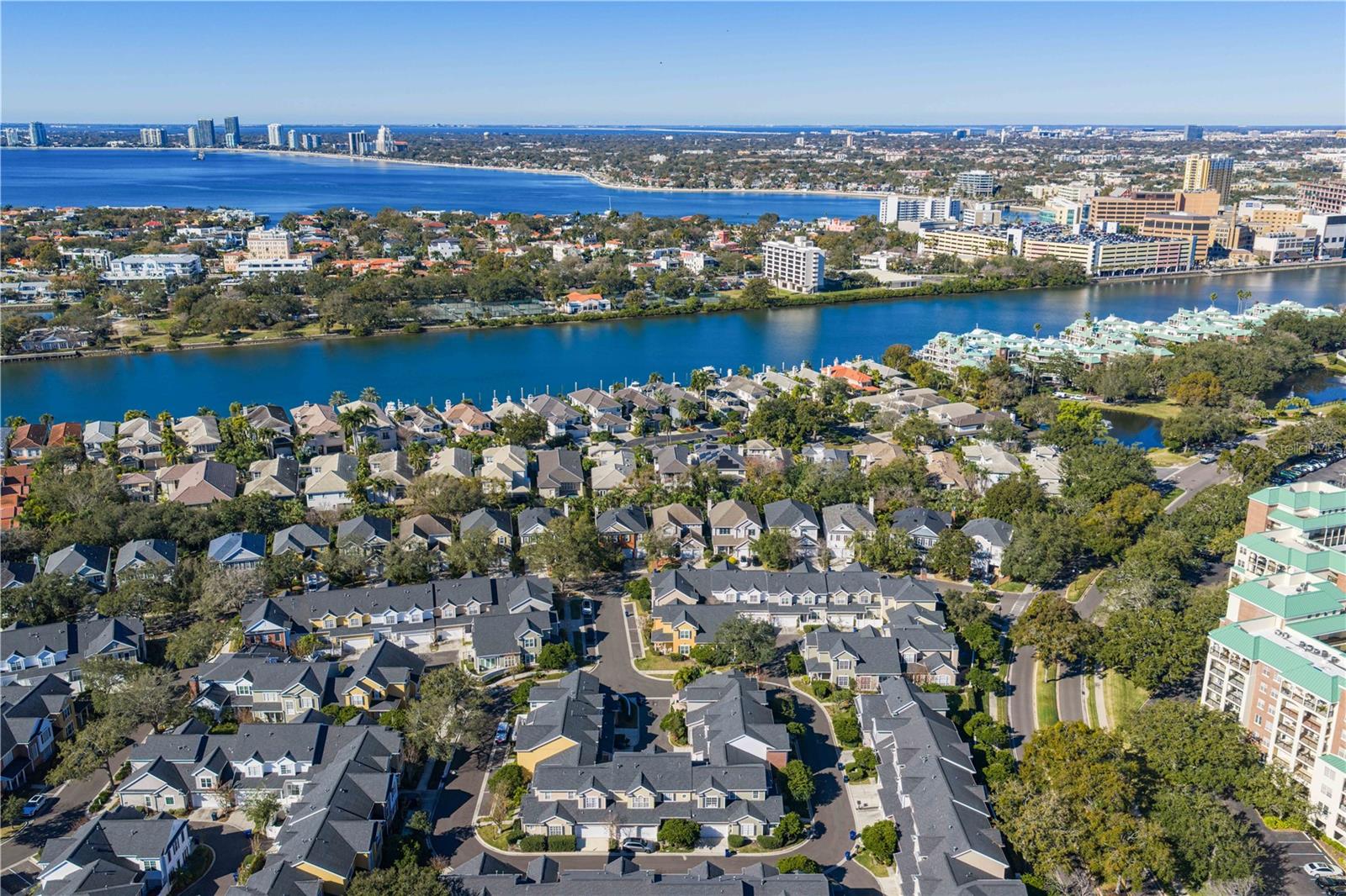 Image 51 of 63 For 305 Inner Harbour Circle