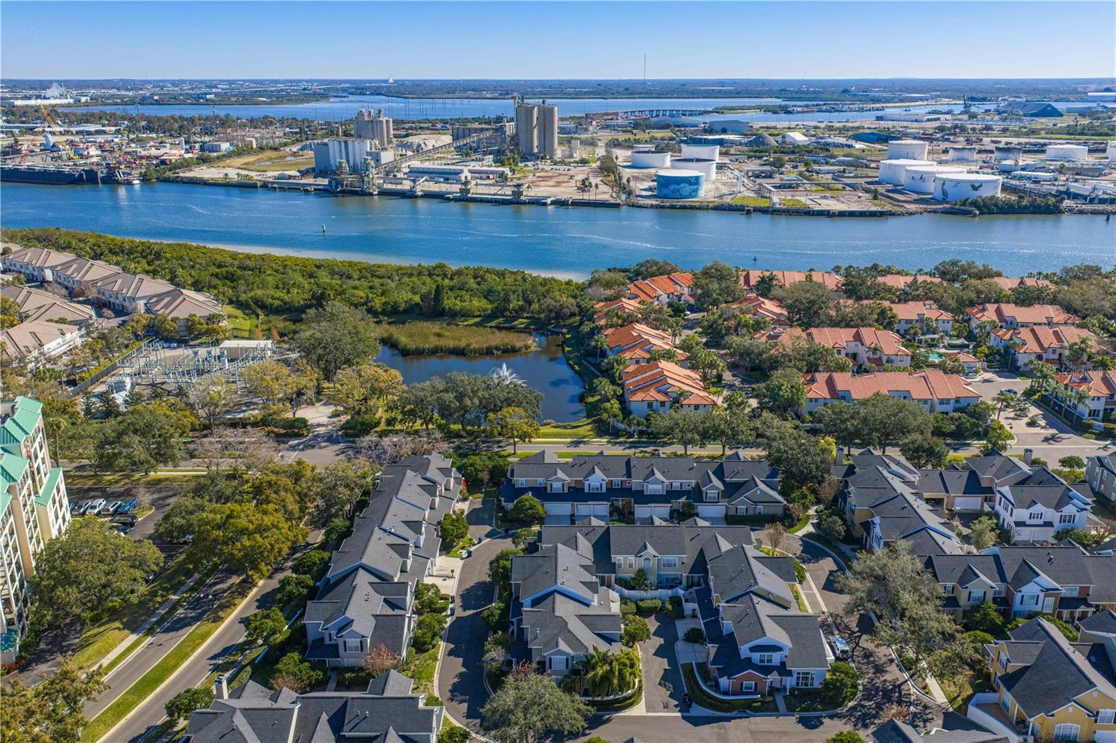 Image 56 of 63 For 305 Inner Harbour Circle