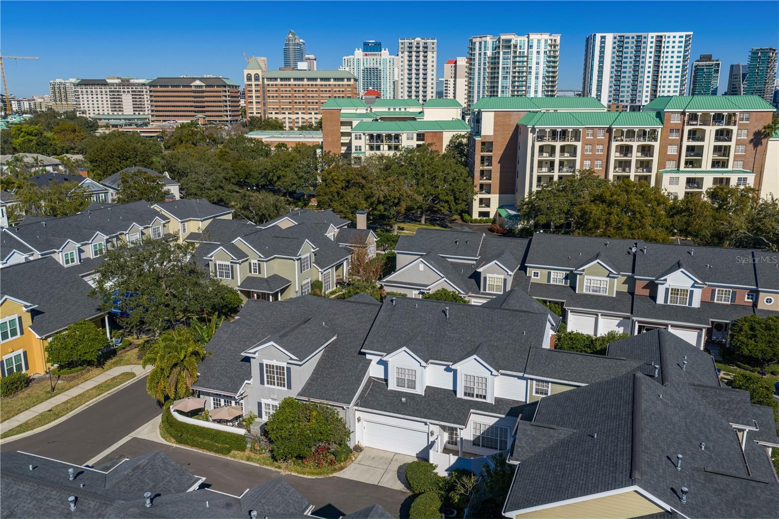 Image 57 of 63 For 305 Inner Harbour Circle