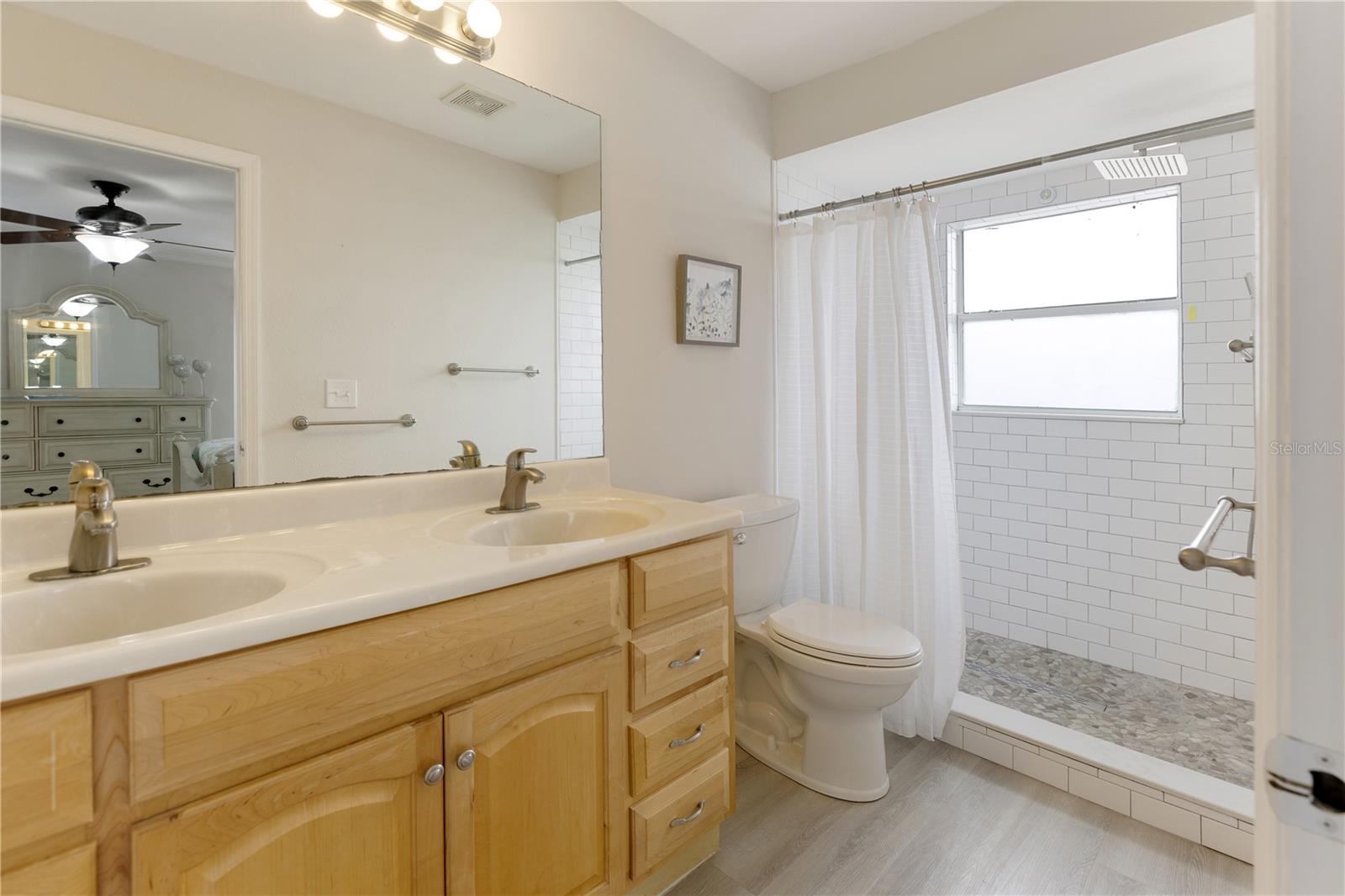 Image 16 of 30 For 13826 Antigua Drive