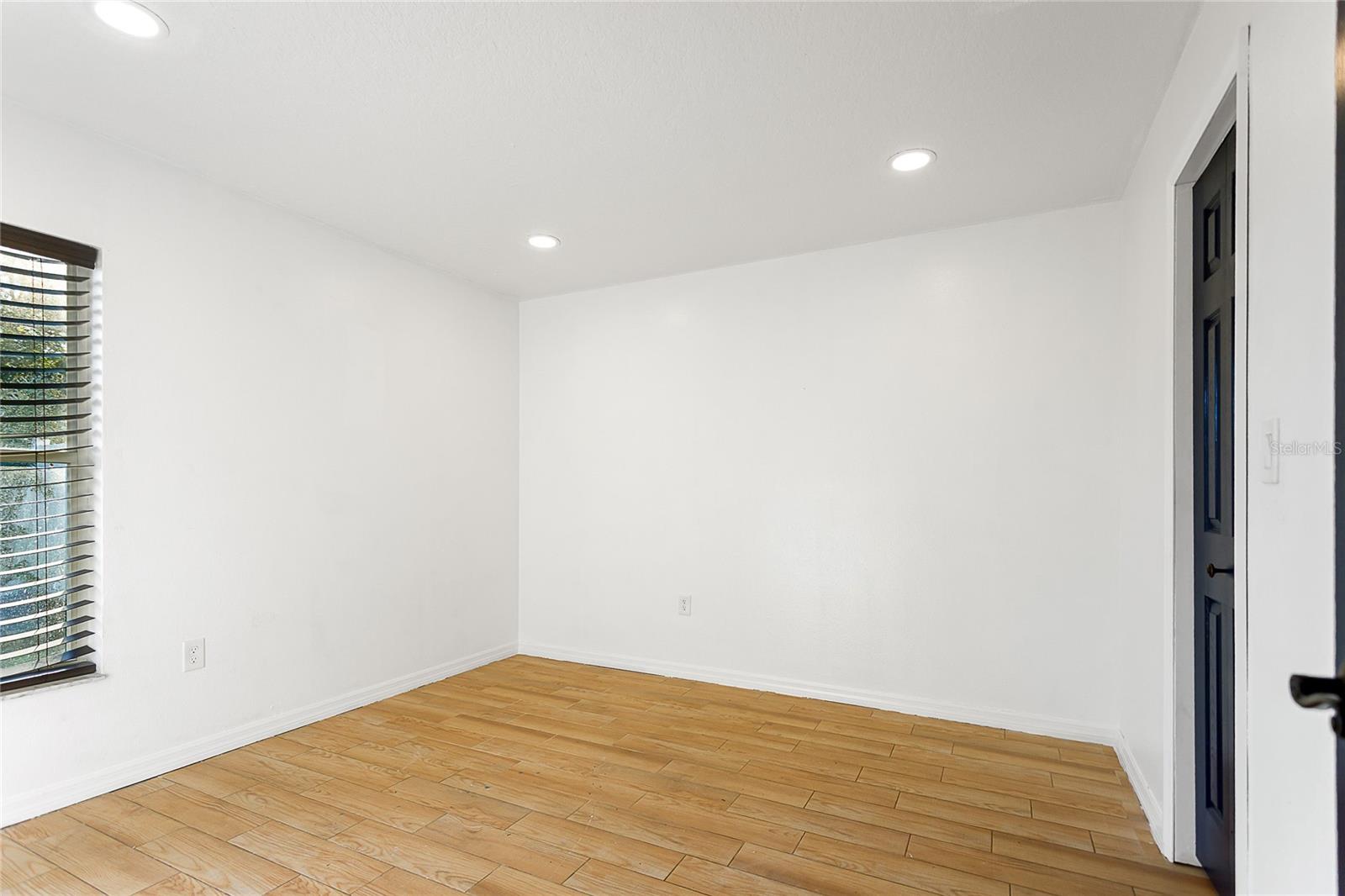 Image 20 of 37 For 31439 Stirrup Lane