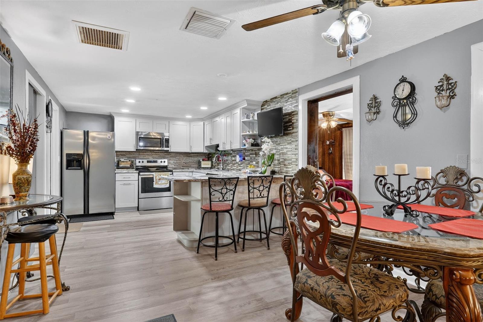 Image 16 of 63 For 2615 Almond Drive