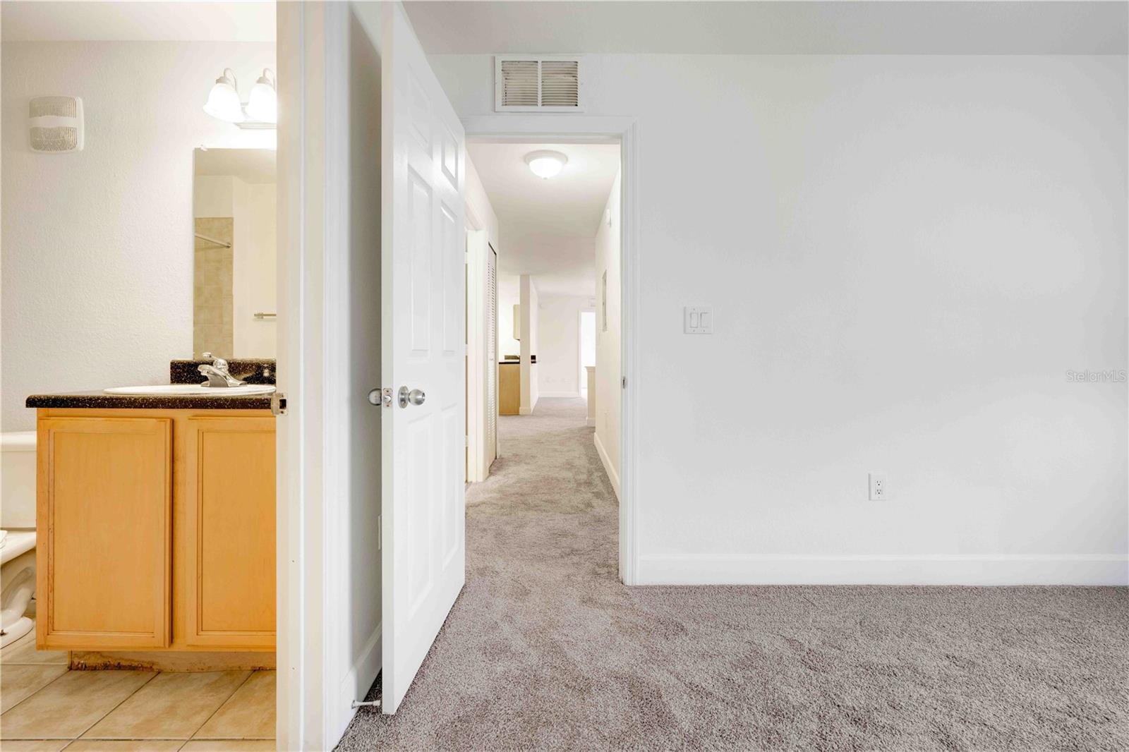 Image 30 of 94 For 14718 Naimisha Loop