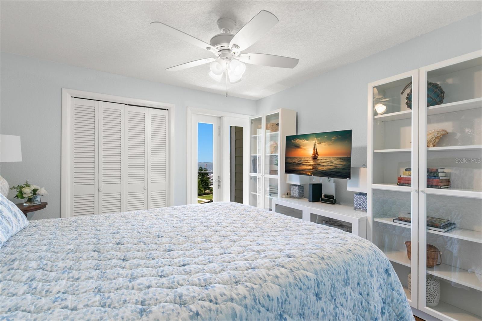 Image 25 of 45 For 433 Paula Drive 31