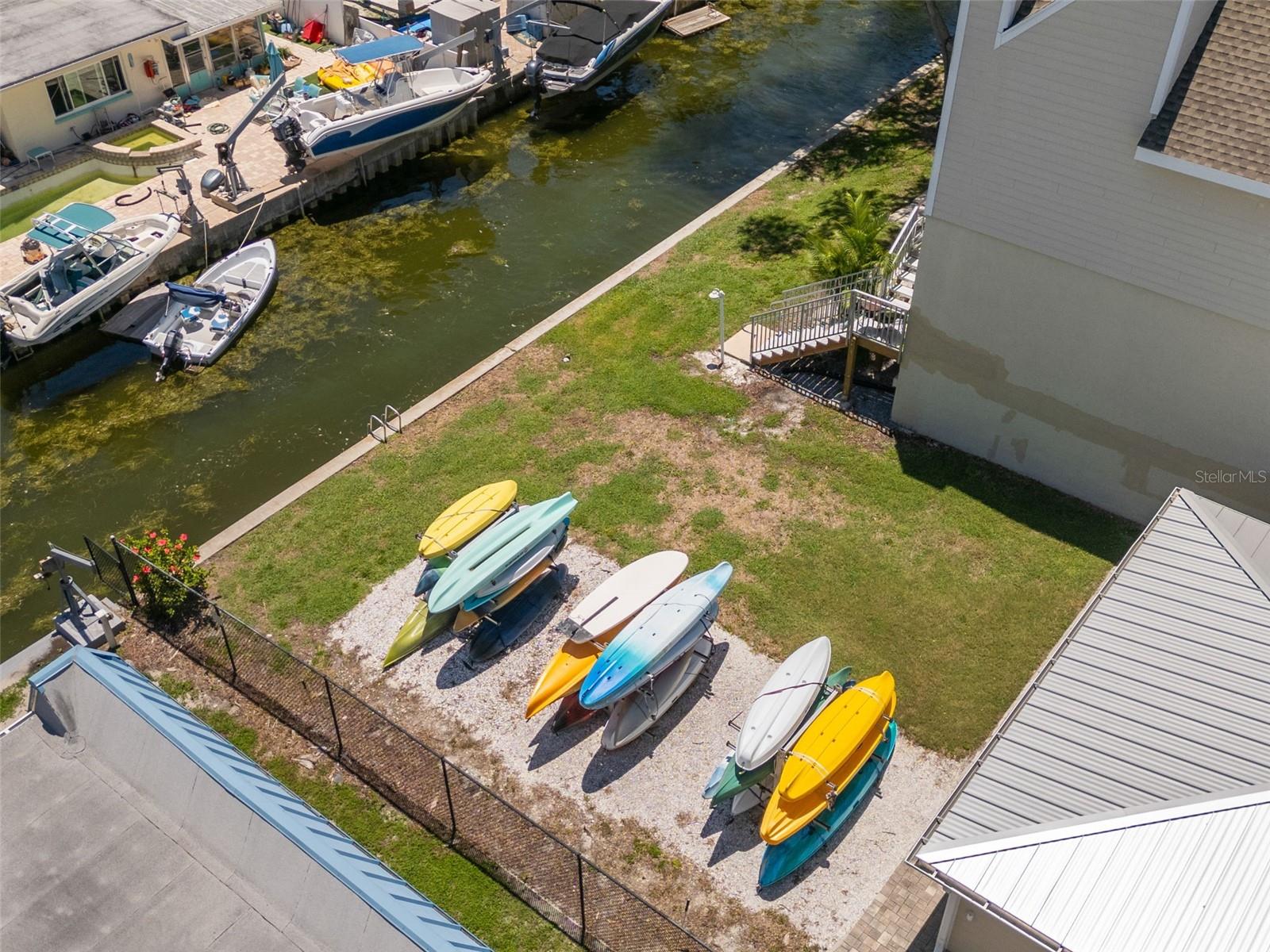 Image 43 of 45 For 433 Paula Drive 31