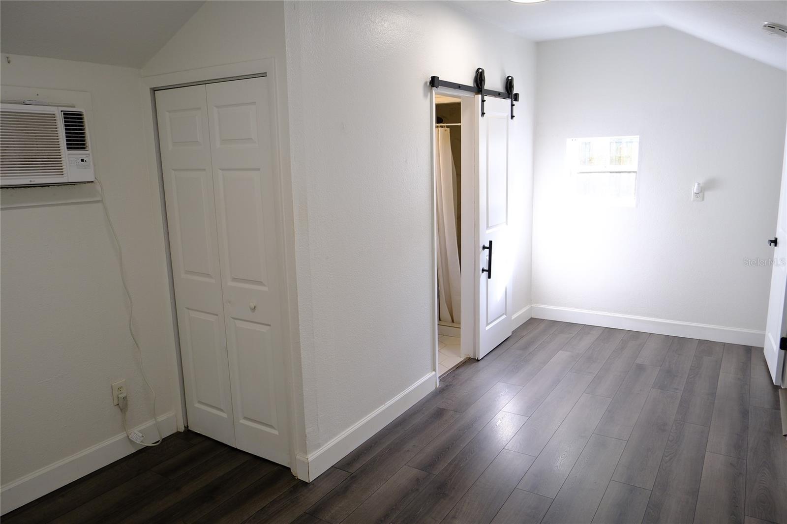 Image 14 of 20 For 212 Hiawatha Street