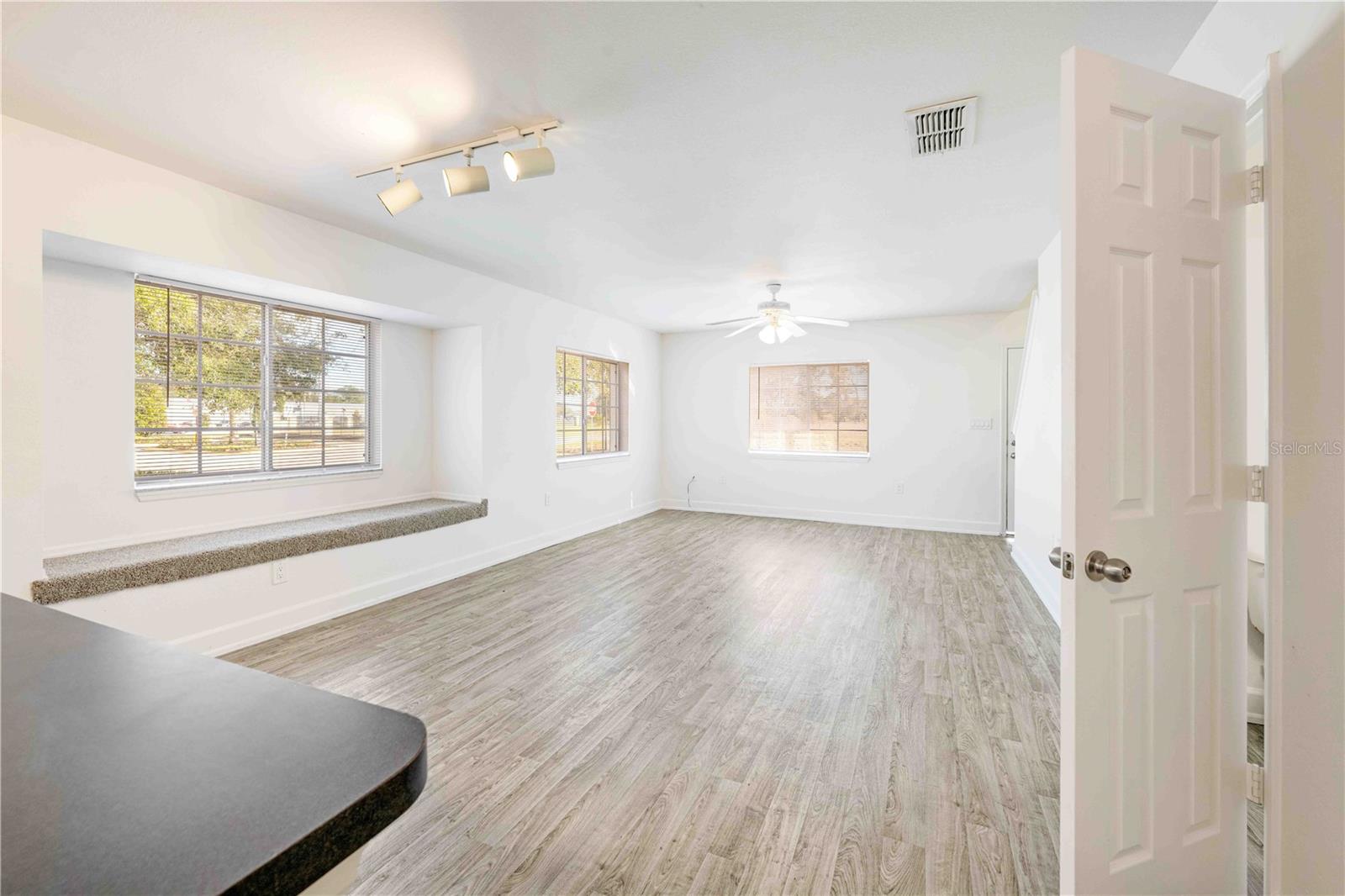 Image 15 of 94 For 14711 Naimisha Loop