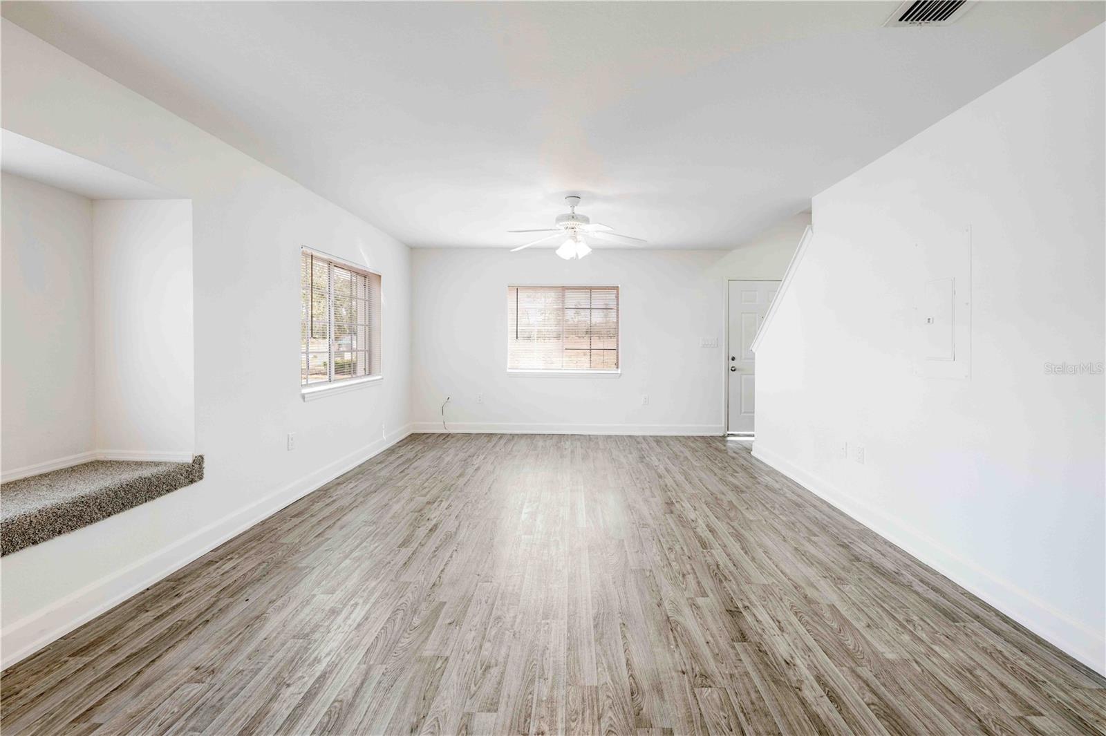 Image 23 of 94 For 14711 Naimisha Loop