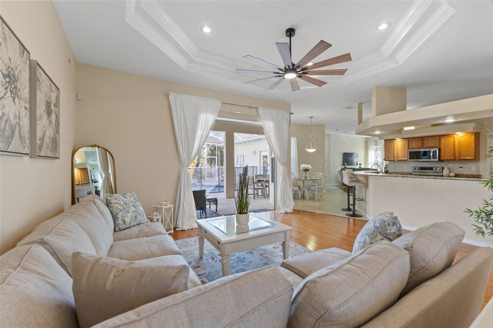 Image 14 of 80 For 14071 Linden Drive