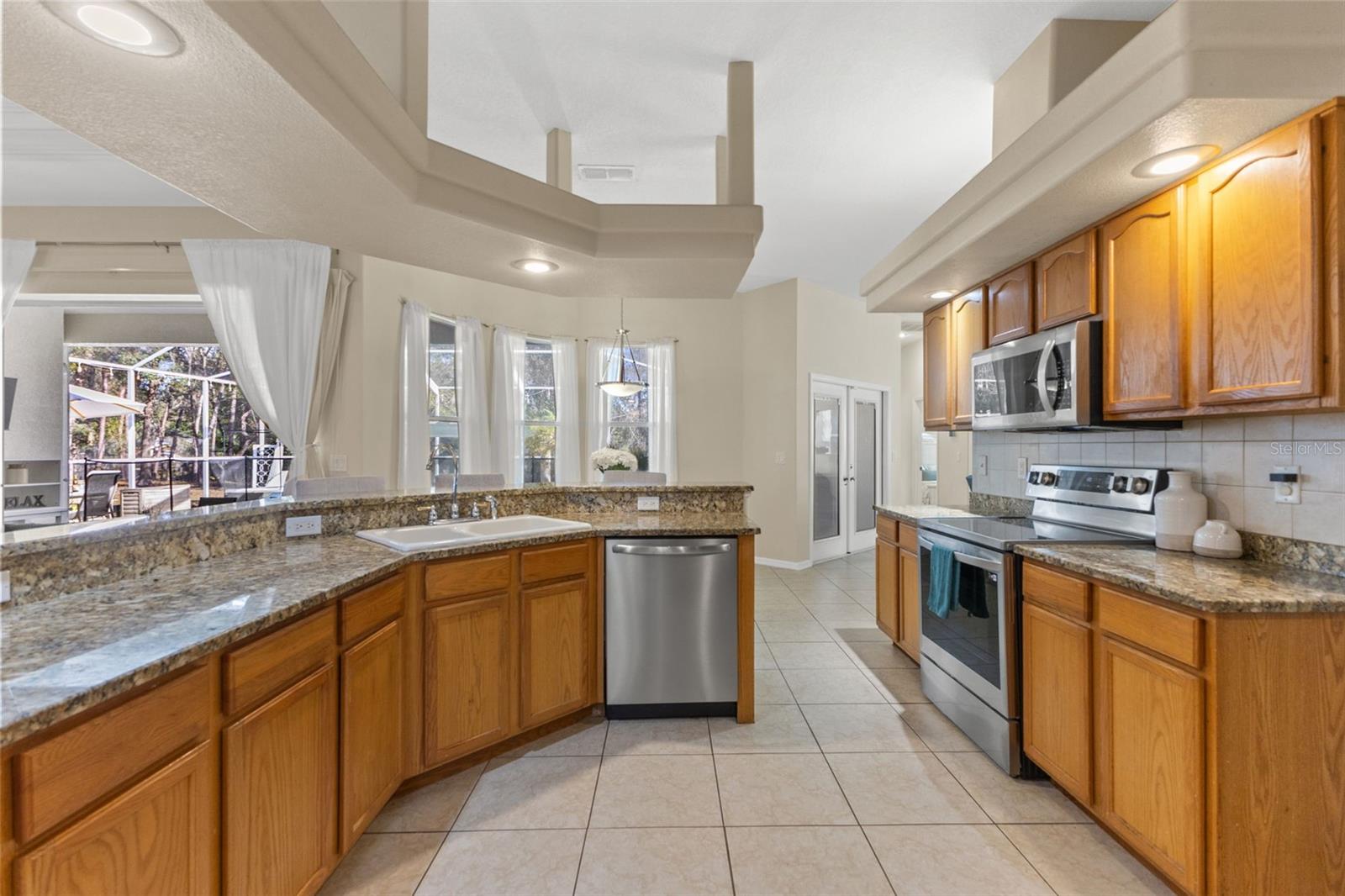 Image 21 of 80 For 14071 Linden Drive