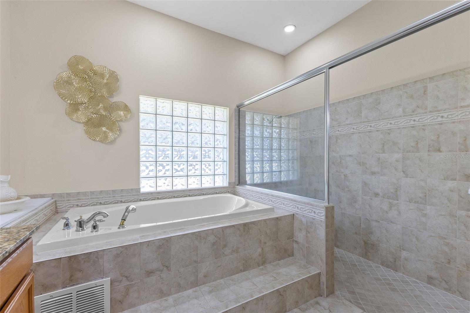 Image 31 of 80 For 14071 Linden Drive