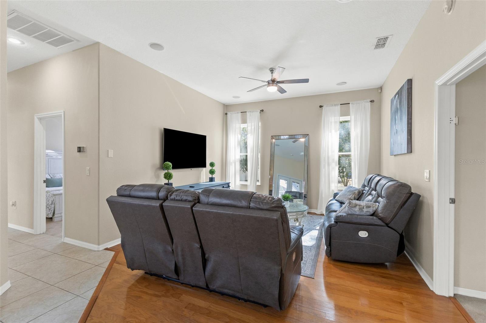 Image 39 of 80 For 14071 Linden Drive